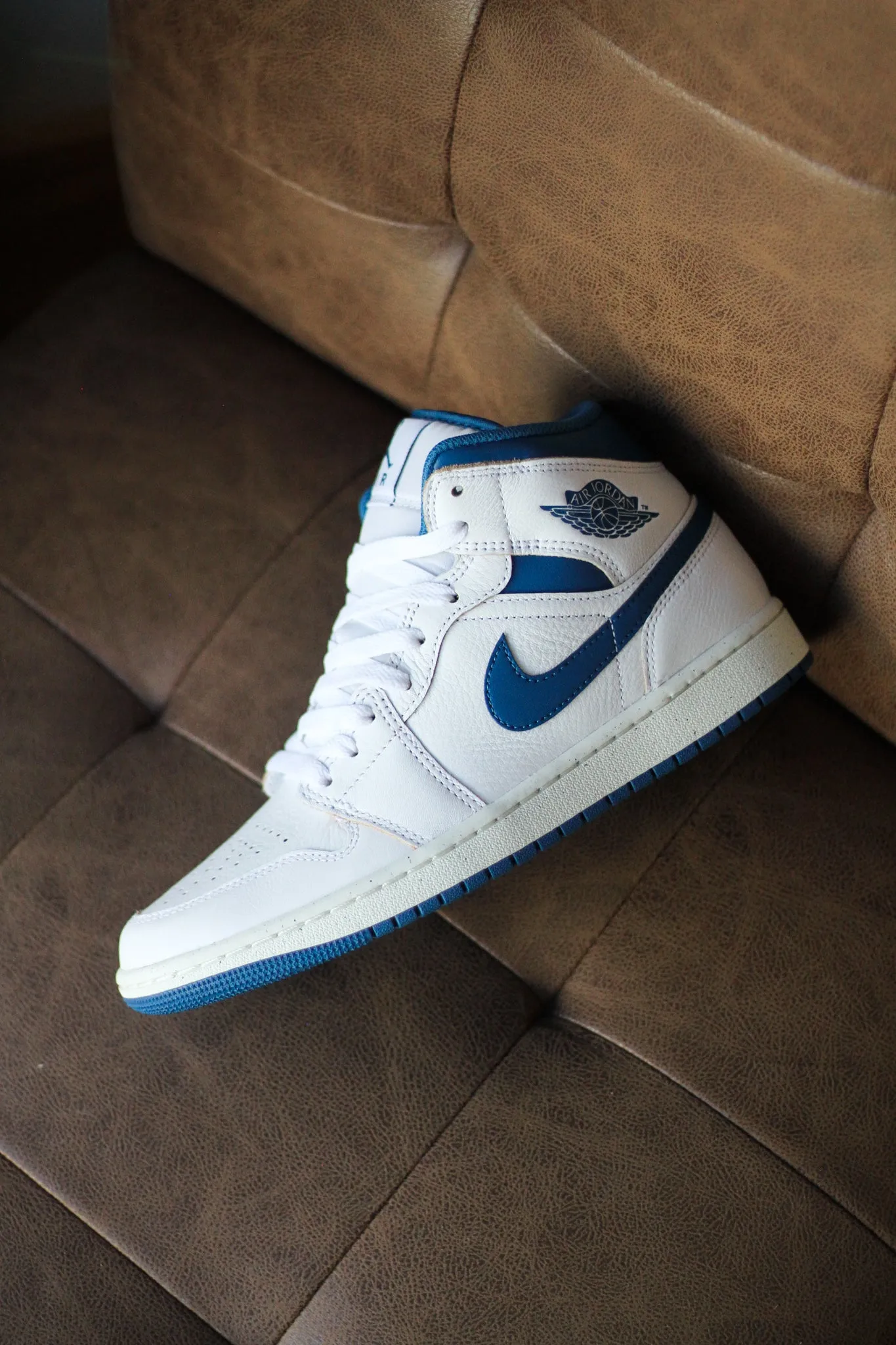 AIR JORDAN 1 MID SE "INDUSTRIAL BLUE"