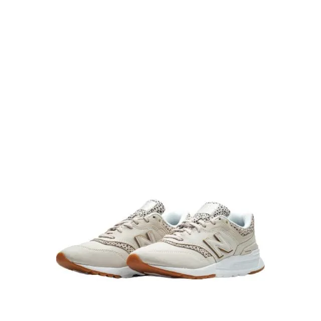 New Balance Classic Women Lifestyle Shoes Beige