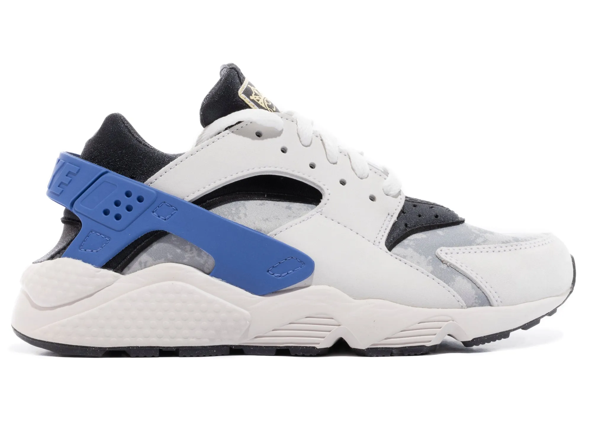 Nike Air Huarache Premium 'Social FC'