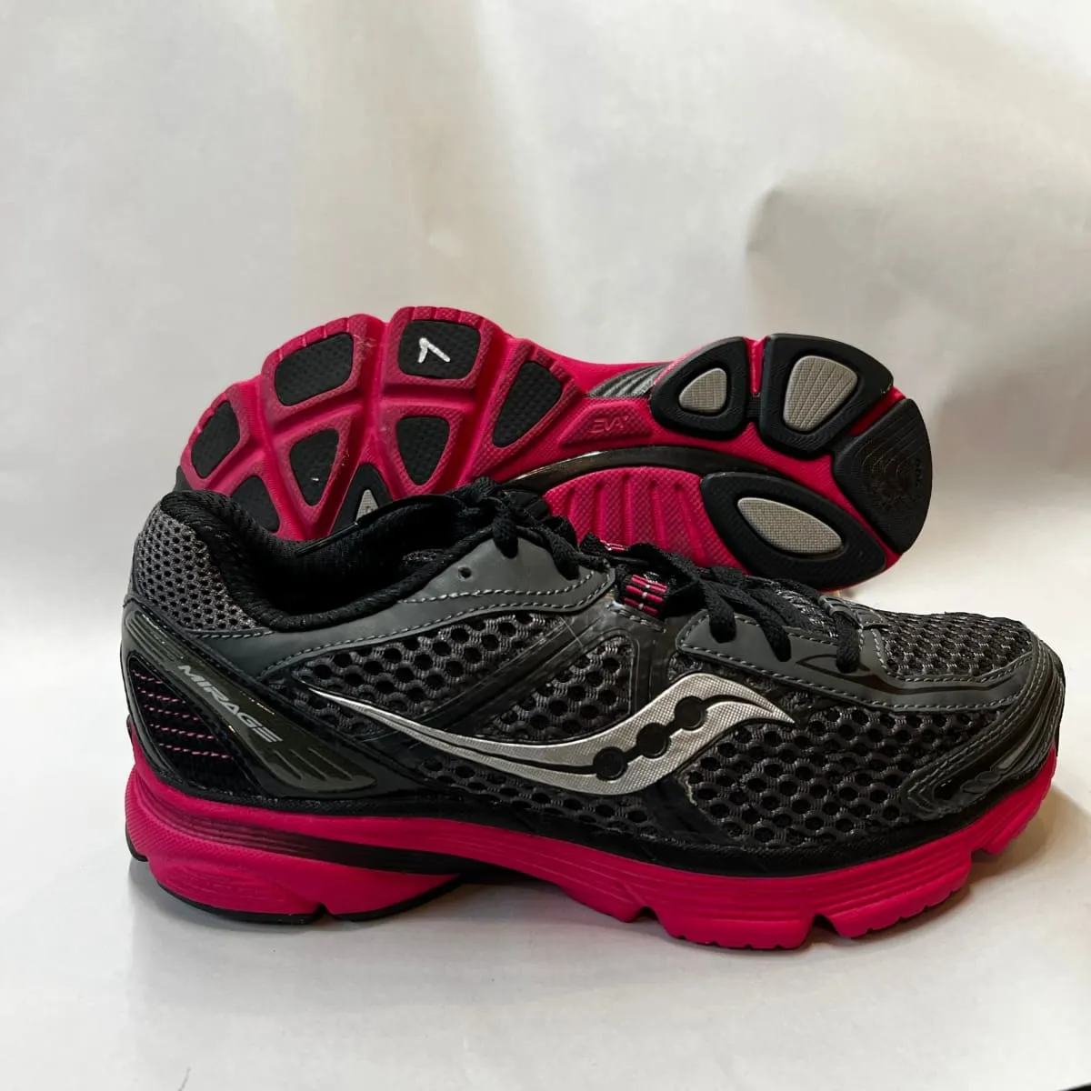 SAUCONY Women's Grid •Mirage• Running Shoe Black/Pink - Preowned