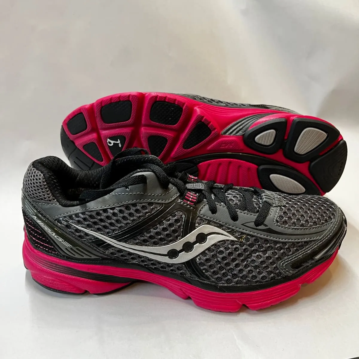 SAUCONY Women's Grid •Mirage• Running Shoe Black/Pink - Preowned