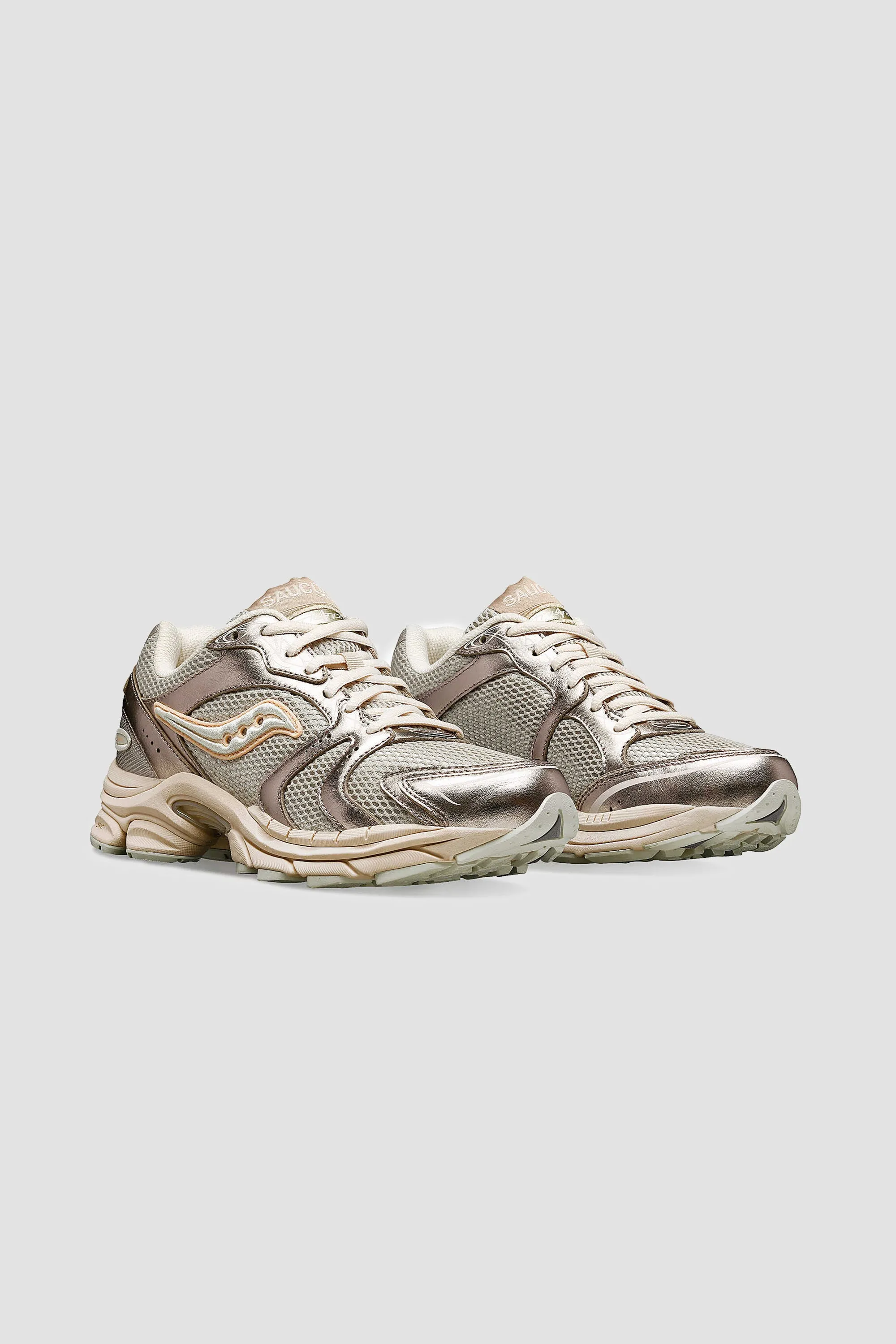 Saucony Women's Progrid Triumph 4 Premium Sneaker in Champagne